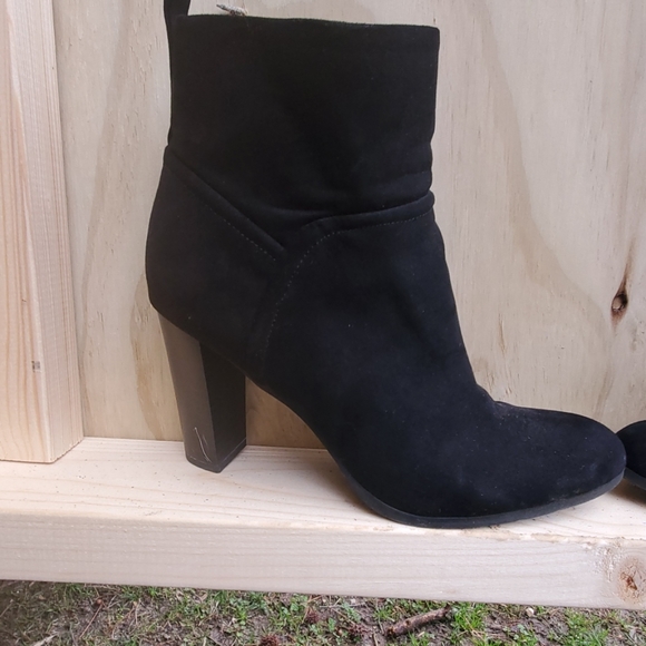 RELISTED Black high heeled booties - Picture 2 of 5